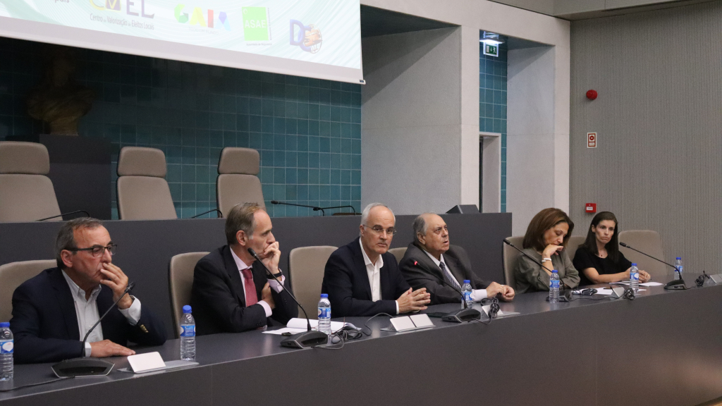 O papel das autarquias no apoio aos consumidores foi discutido