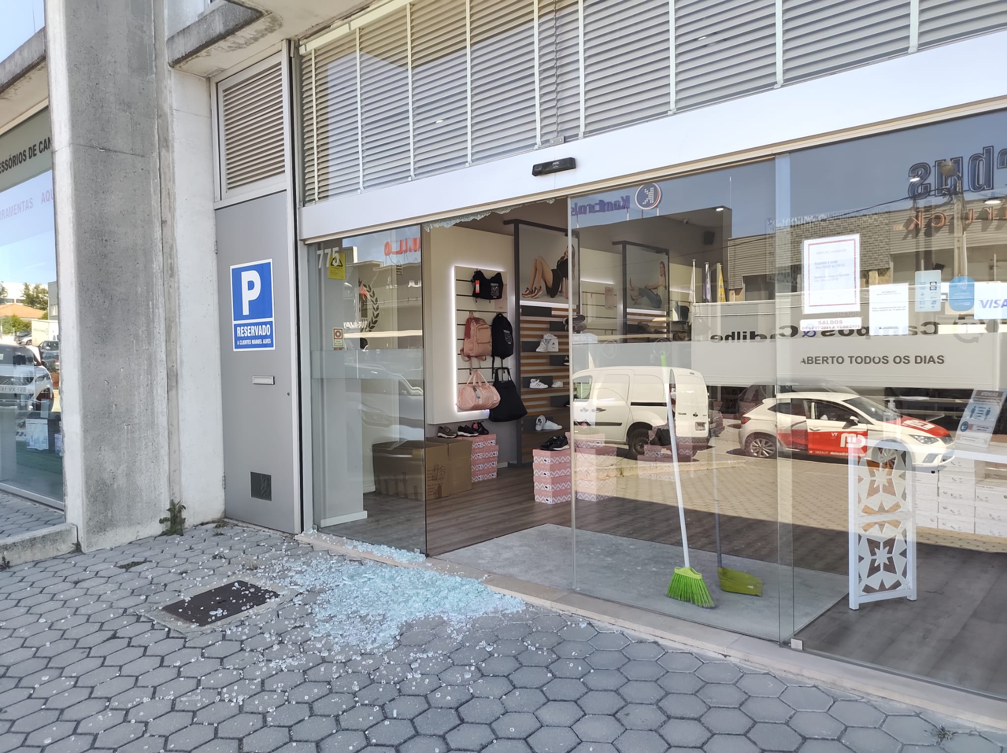 SAPATARIA EM CANELAS ASSALTADA PELA QUARTA VEZ DESDE DEZEMBRO | O Gaiense