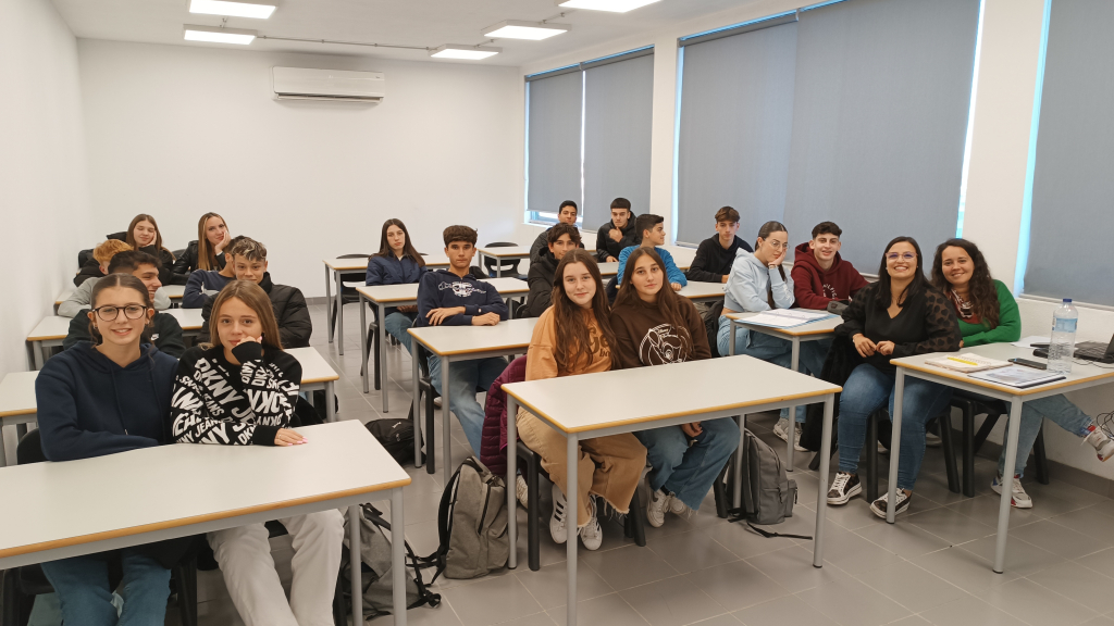 Escola Profissional de Artes, Tecnologias e Desporto na formação