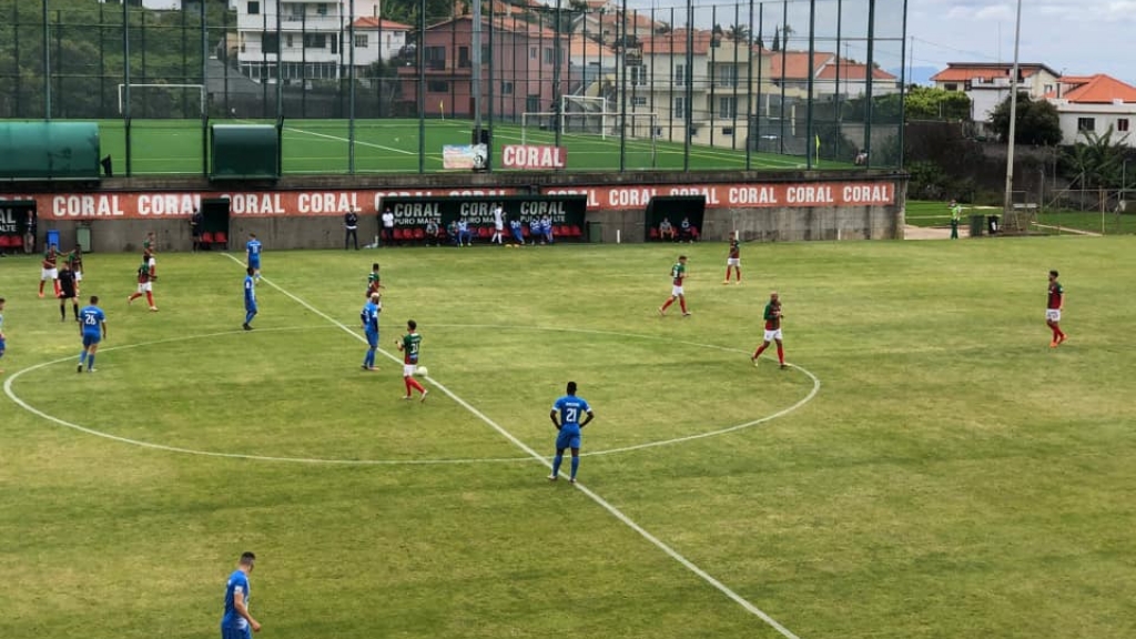 Canelas perdeu na Madeira, com o Marítimo B, por 4-3.