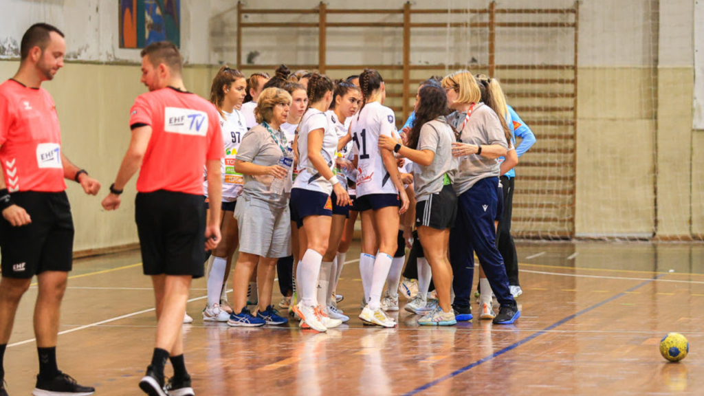 FC Gaia celebra conquista do Campeonato Nacional de sub-20 em casa –  Federação de Andebol de Portugal