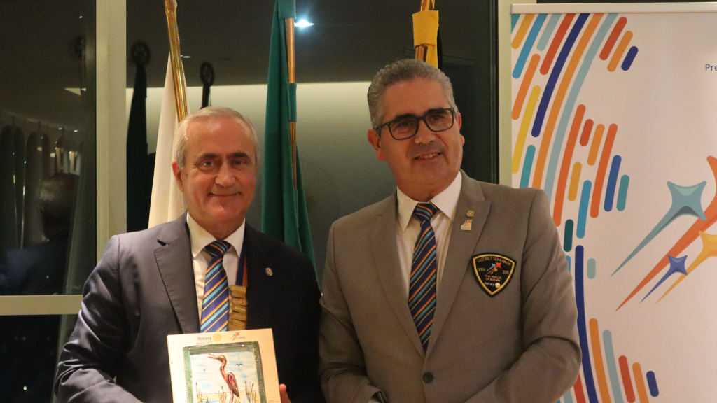 A primeira visita oficial do governador, António Simões Pinto, ao Rotary Club Gaia