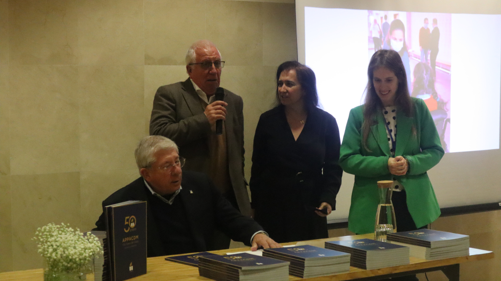 Mário Dias e Joaquim Queirós na apresentação.