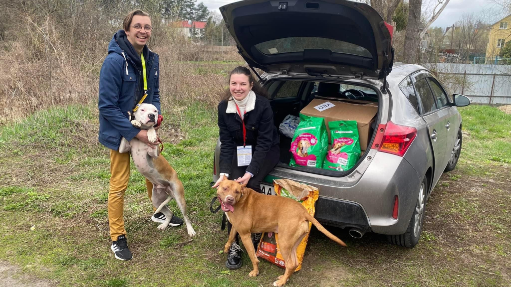 Os Amigos de quatro patas também foram contemplados com a ajuda de Gaia