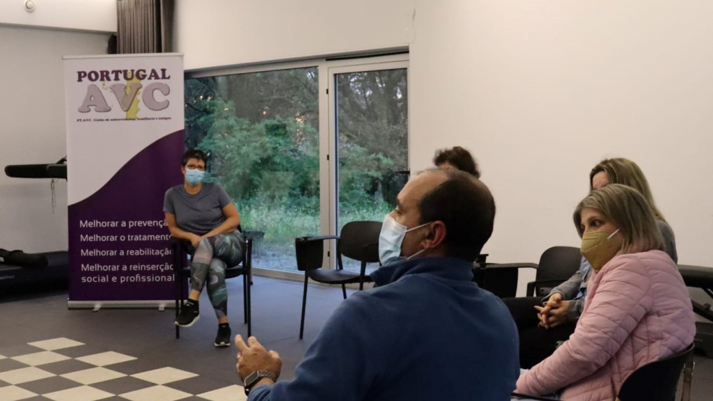 Reuniões de apoio a sobreviventes